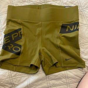 Nike pro new with tags athletic training shorts
